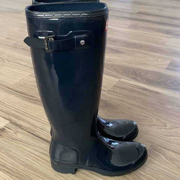 Hunter Original Tour Gloss rain boots in navy - Picture 1 of 8